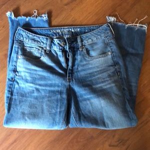 AE Hi-Rise Tomgirl Jeans.